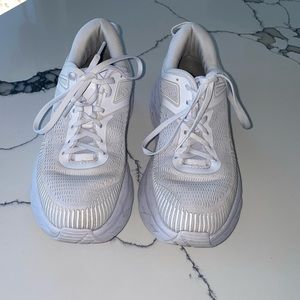 Hoka bondi 7 sneakers